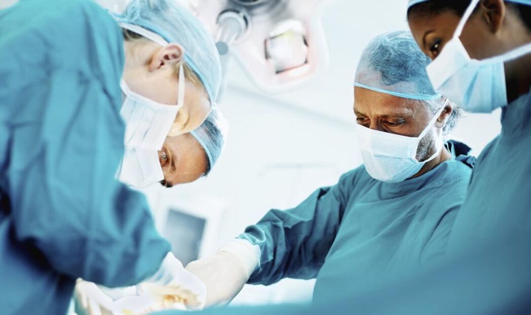 Die Operation wird durchgeführt, um den Penis zu vergrößern.
